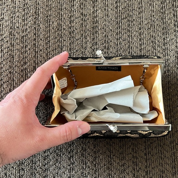 Nina Ricci Lace Evening Clutch - Picture 5 of 6